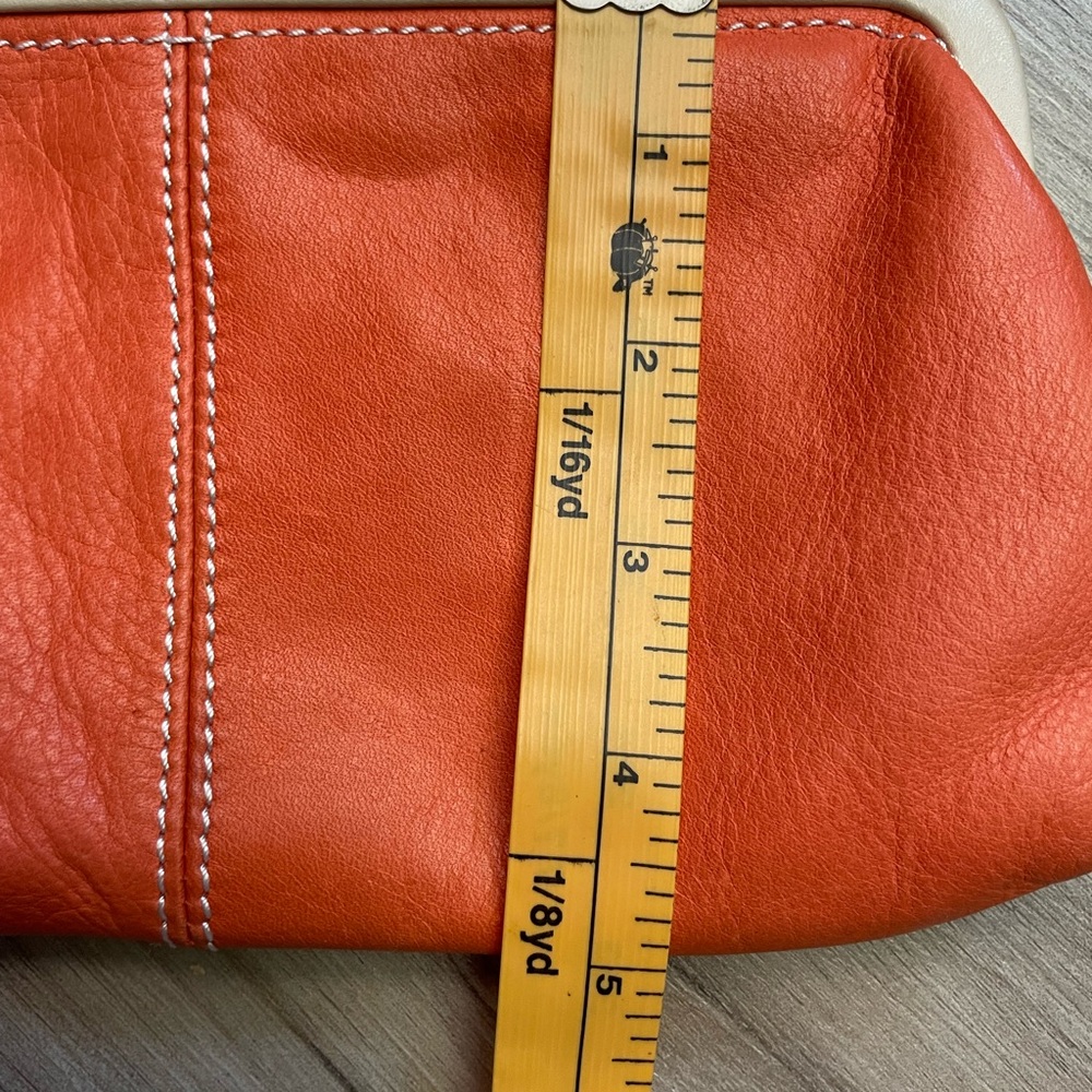 Vintage Liz Claiborne Leather Kiss-lock Wristlet - Picture 10 of 10